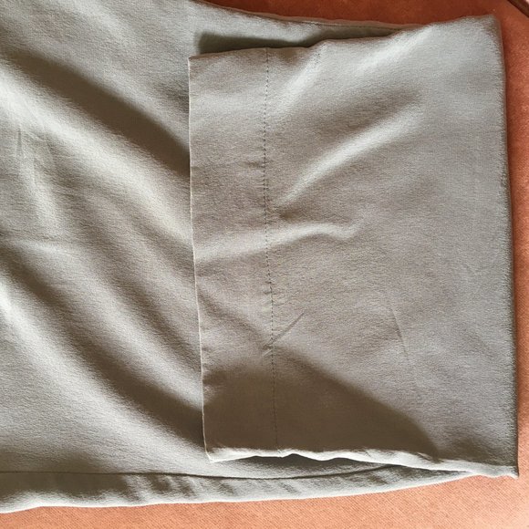 100% silk cropped pants - Wilfred (Aritzia) - Picture 4 of 4